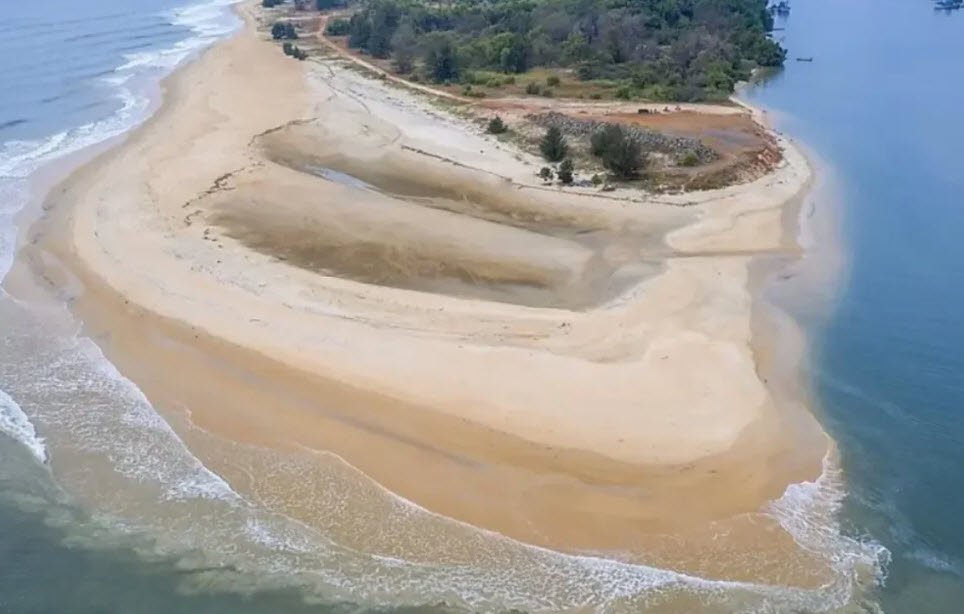 Betul Beach, Mobor Beach, India